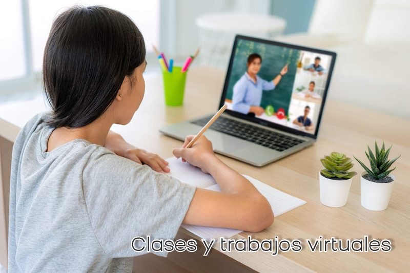 Estudiante del CEBA García Lorca en una clase virtual